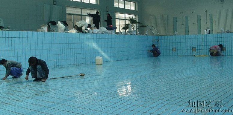 泳池加固過程太復雜，所以承諾沒法兌現(xiàn)