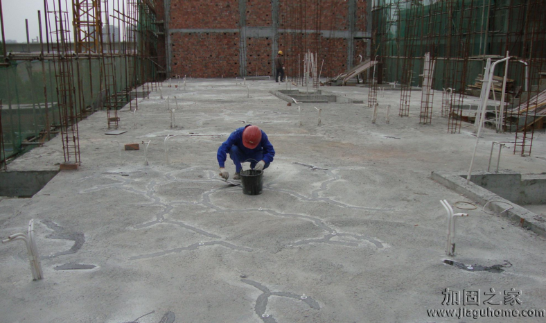 自來是將房屋泡裂縫，房體裂縫怎么加固比較好