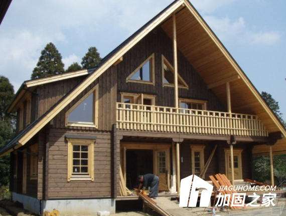 第一高木塔火災(zāi)，木結(jié)構(gòu)建筑需防火但也要做加固